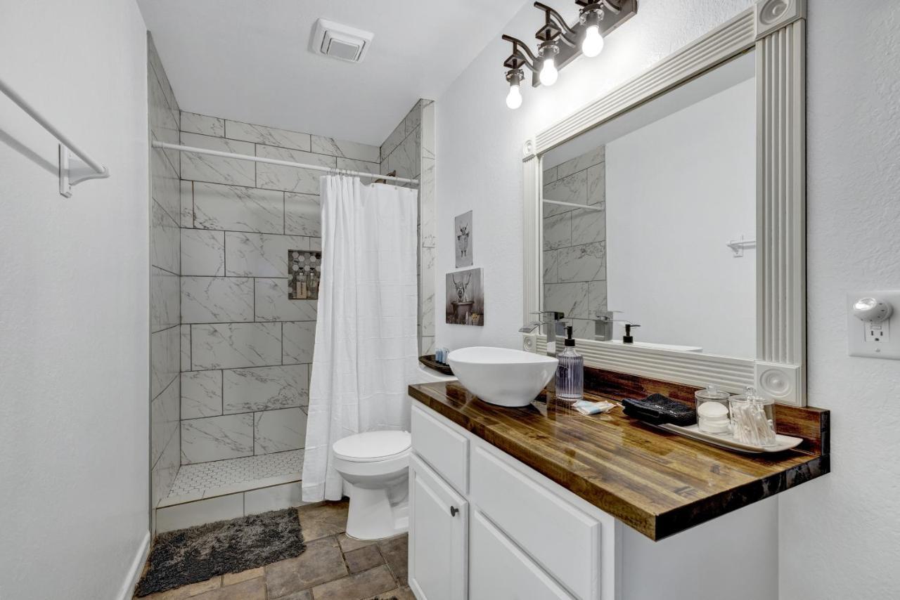 Bayer Guest Haus-Hot Tub And Fire Pit Villa Fredericksburg Exterior foto